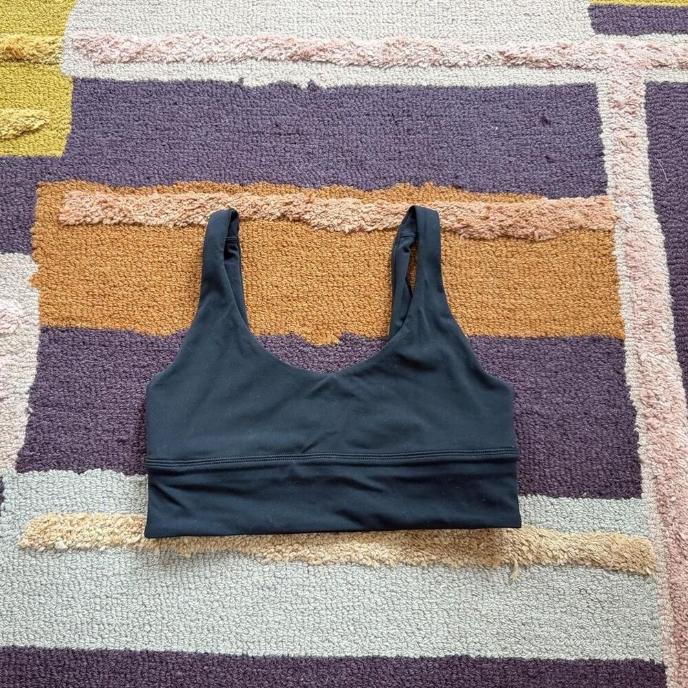 Lululemon Women's Black and Grey Shorts